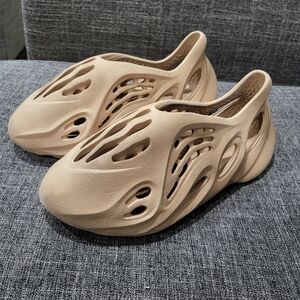 Yeezy Foam Runner Sneakers - Tan 7usa